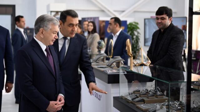 Шавкат Мирзиёев изучил новые технологические проекты в Фергане