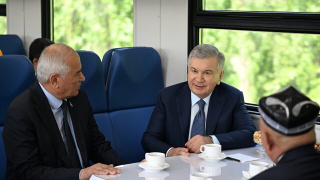 Между Кокандом, Наманганом, Андижаном и Маргиланом начал курсировать новый электропоезд