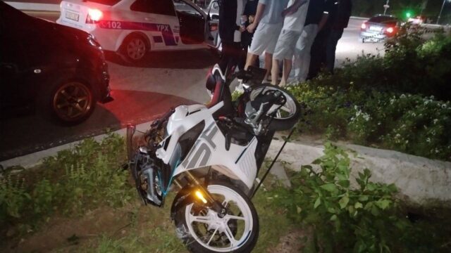 В Алмалыке мотоциклист сбил 15-летнюю школьницу