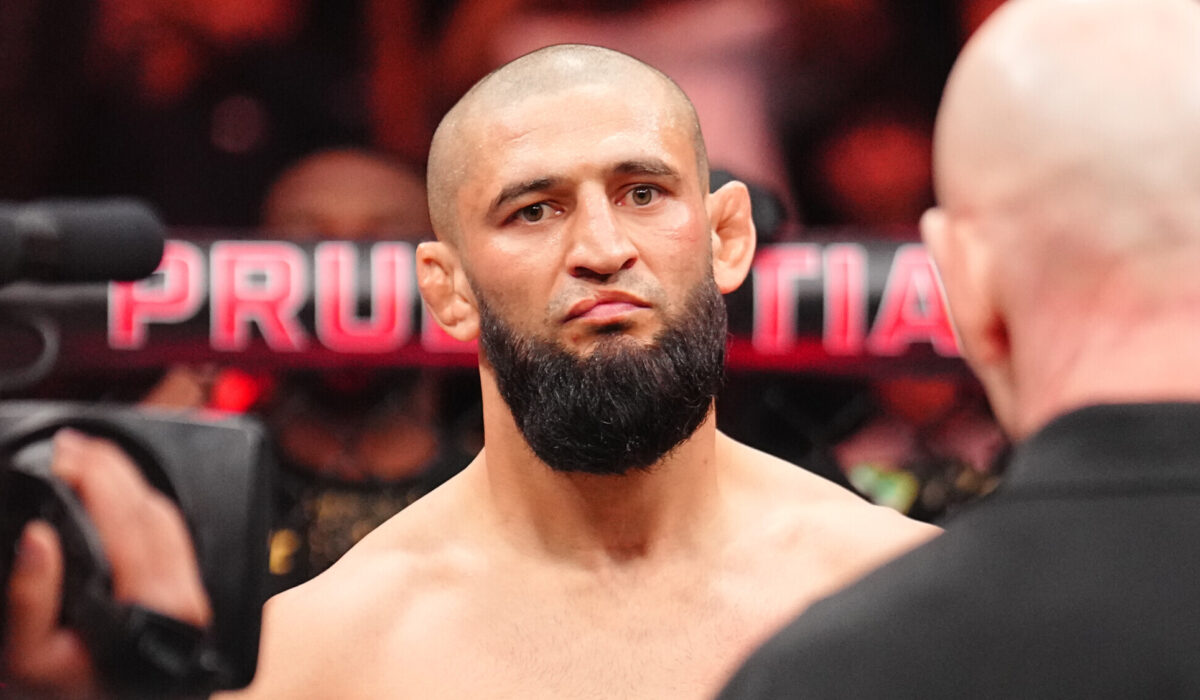 Хамзат Чимаев потерпел первое поражение и лишилcя пояса UFC
