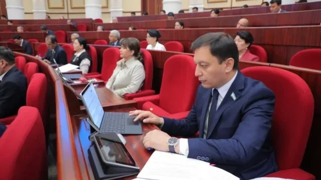 В Узбекистане приняли законопроект об обновлении латинского алфавита