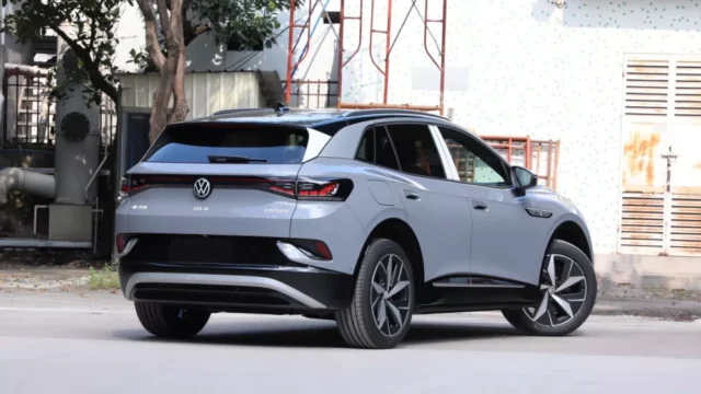 Volkswagen ID.4 с высоковольтной батареей под полом автомобиля