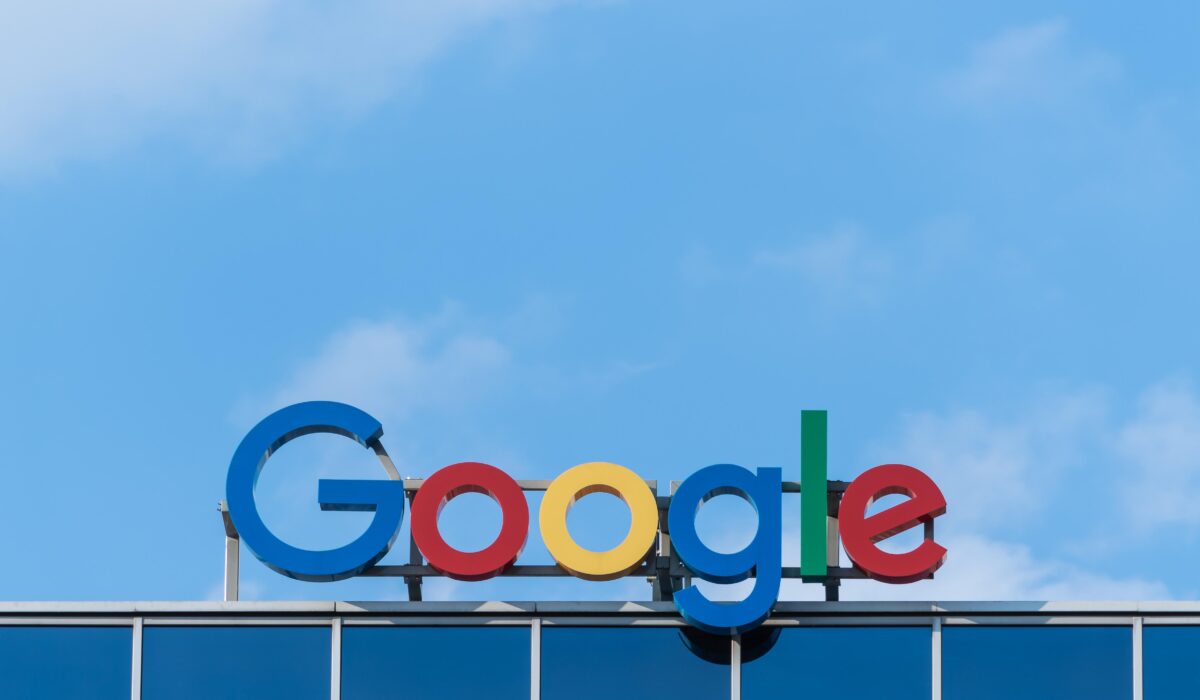 Штраф Google в России в 2 ундециллиона рублей и пересчет в узбекские сумы